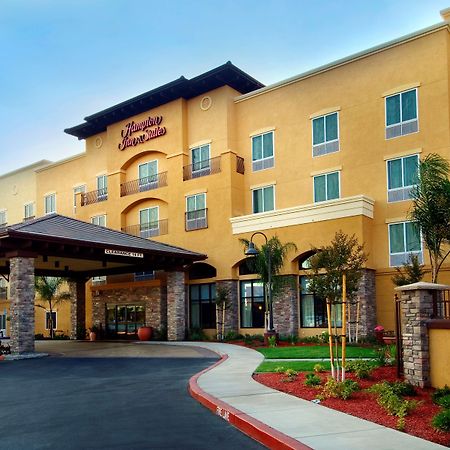 Hampton Inn & Suites Лоди Екстериор снимка
