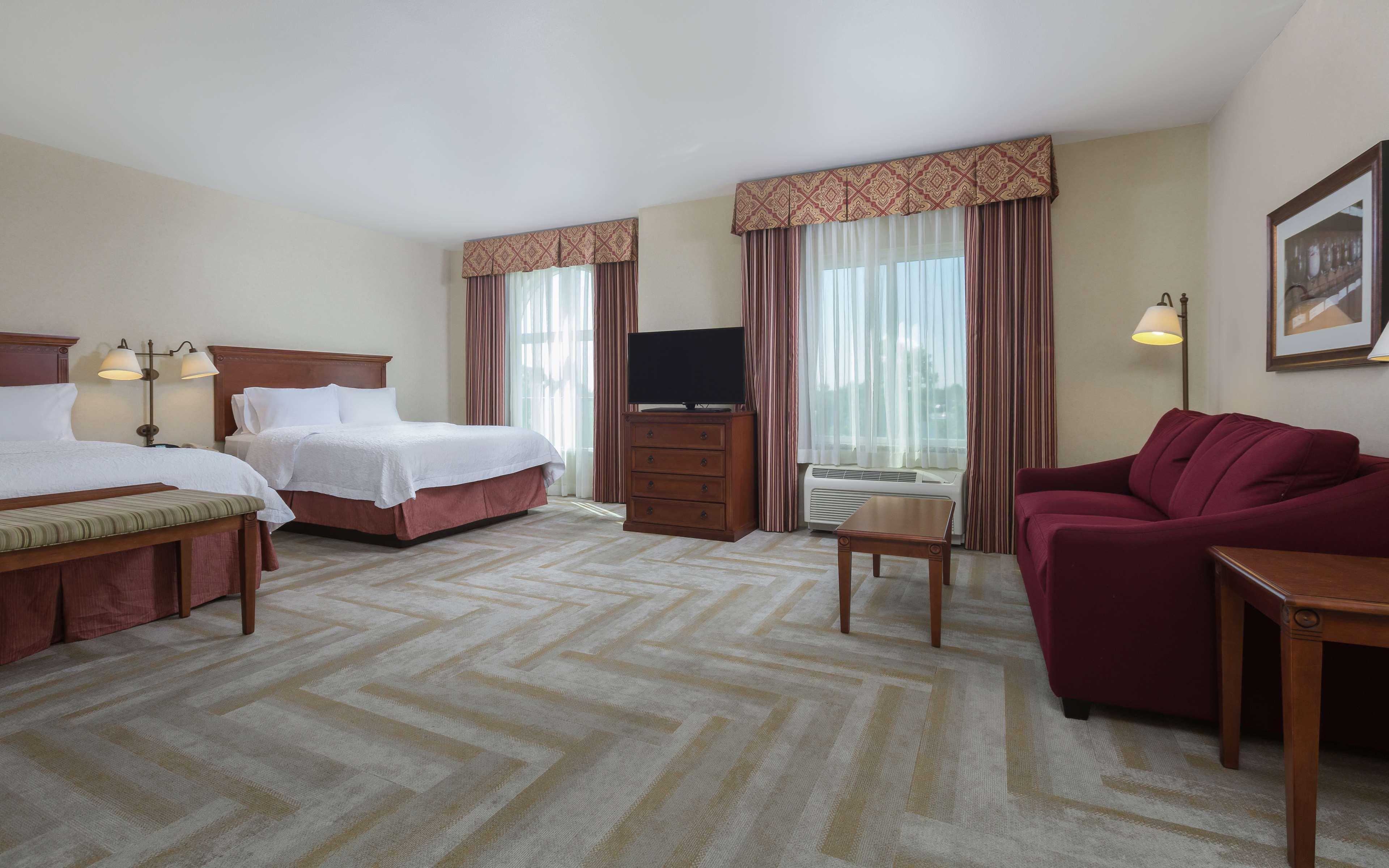 Hampton Inn & Suites Лоди Екстериор снимка