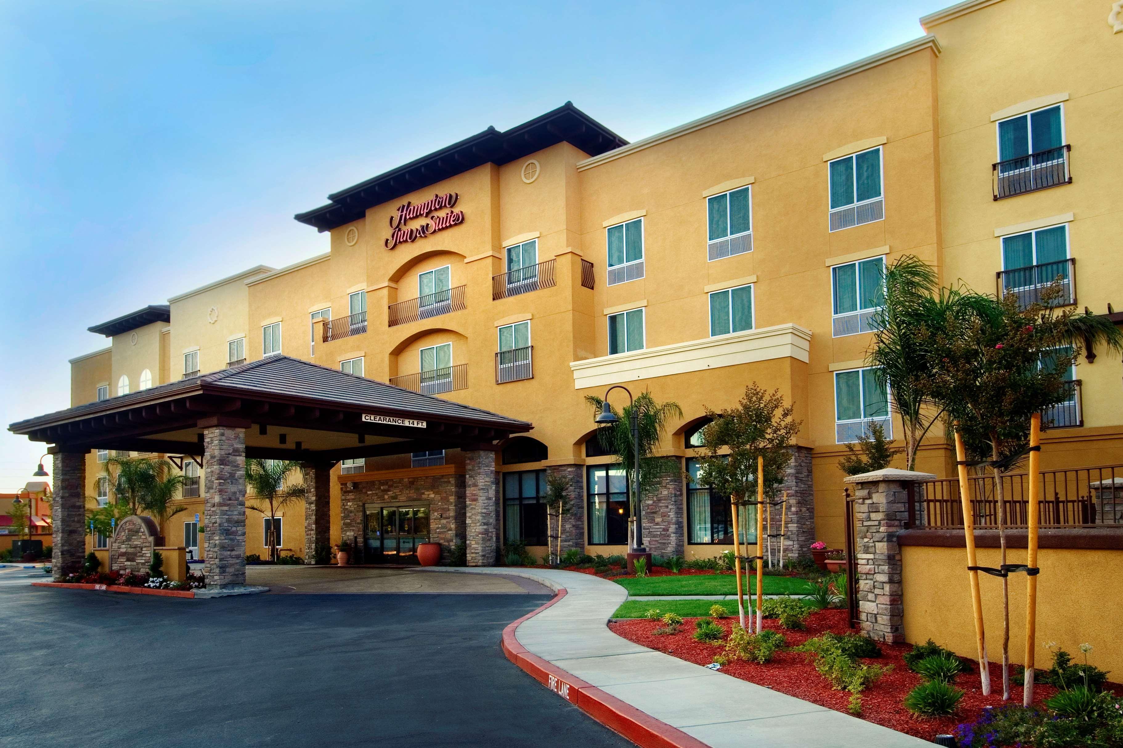 Hampton Inn & Suites Лоди Екстериор снимка