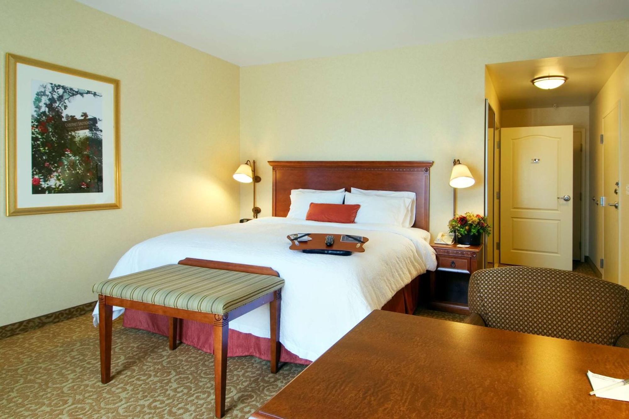 Hampton Inn & Suites Лоди Екстериор снимка