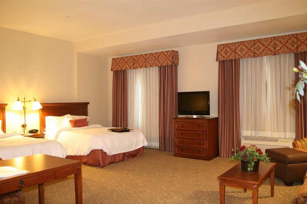 Hampton Inn & Suites Лоди Стая снимка